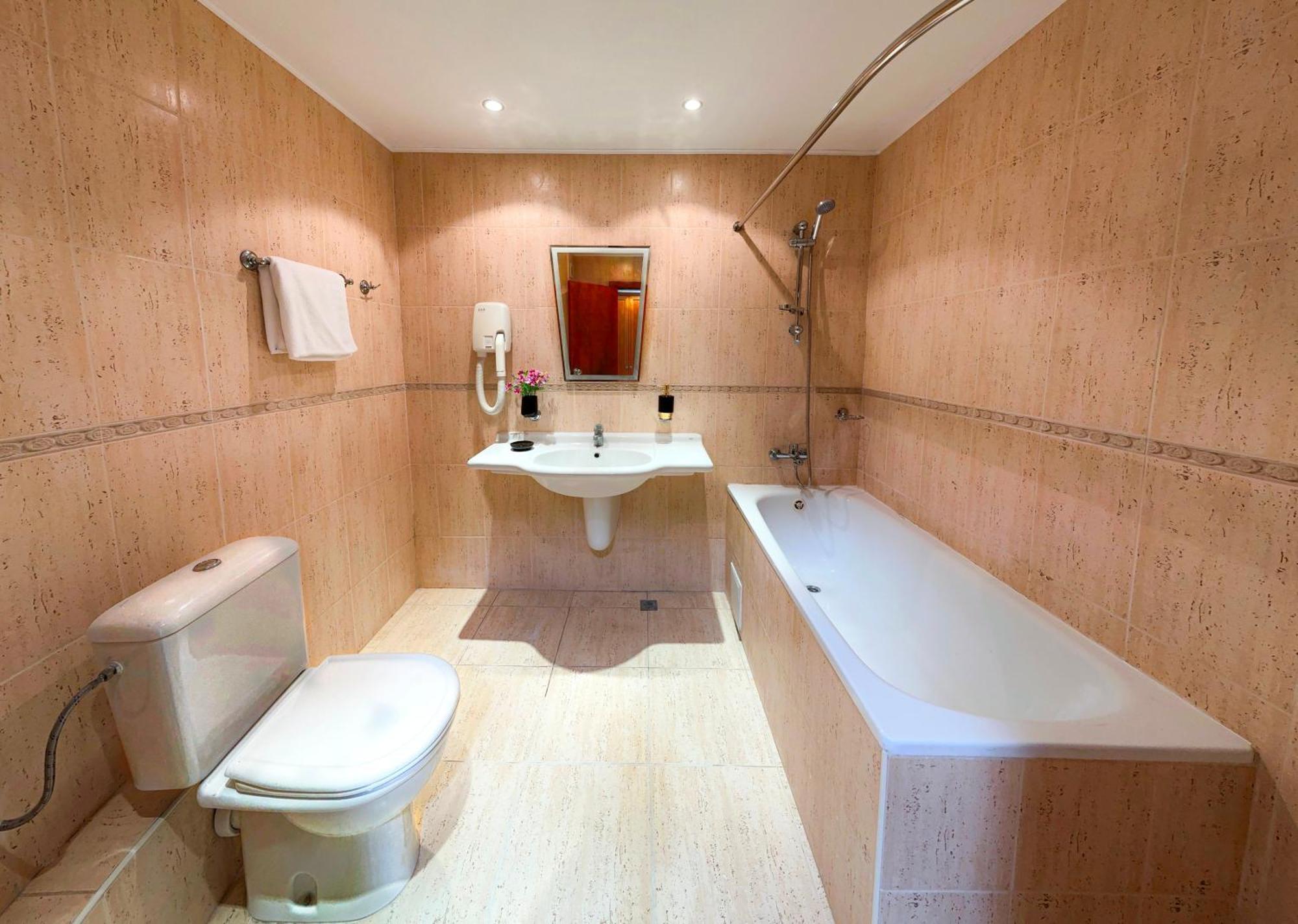 Hotel Yo Saints Constantine and Helena Екстер'єр фото