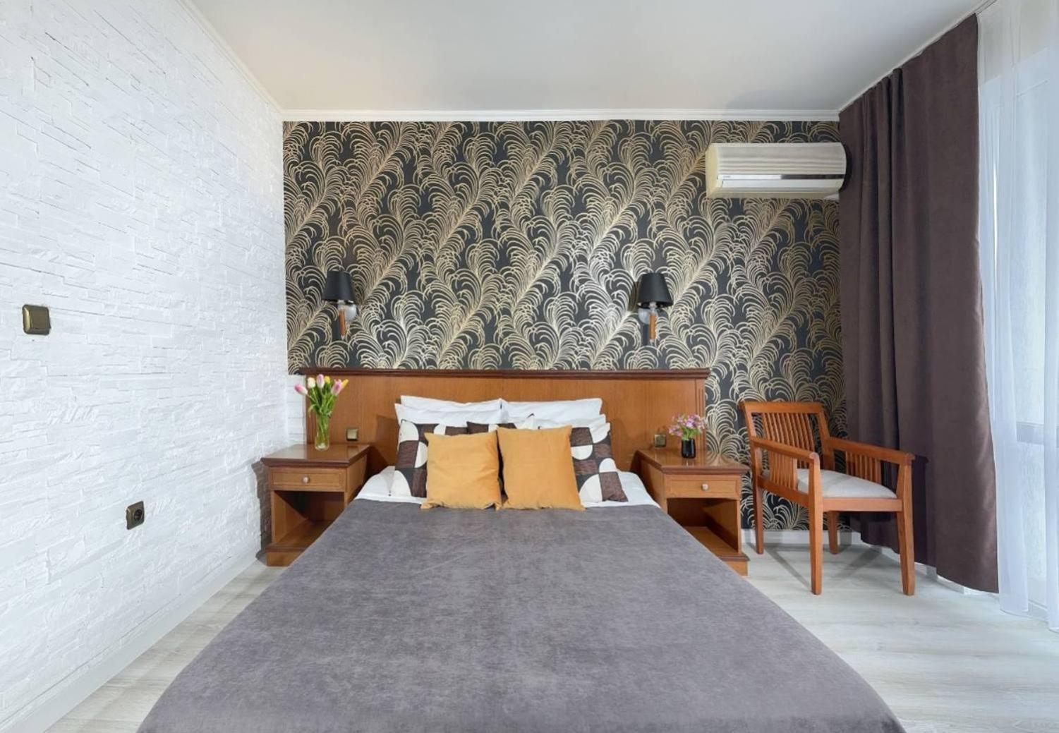 Hotel Yo Saints Constantine and Helena Екстер'єр фото