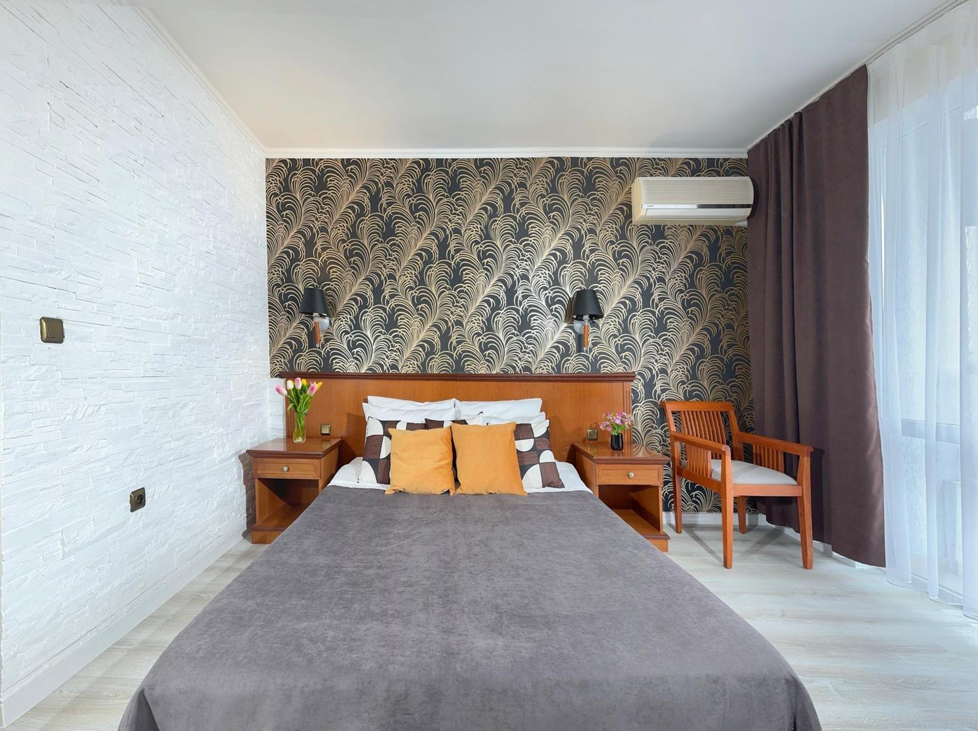 Hotel Yo Saints Constantine and Helena Екстер'єр фото
